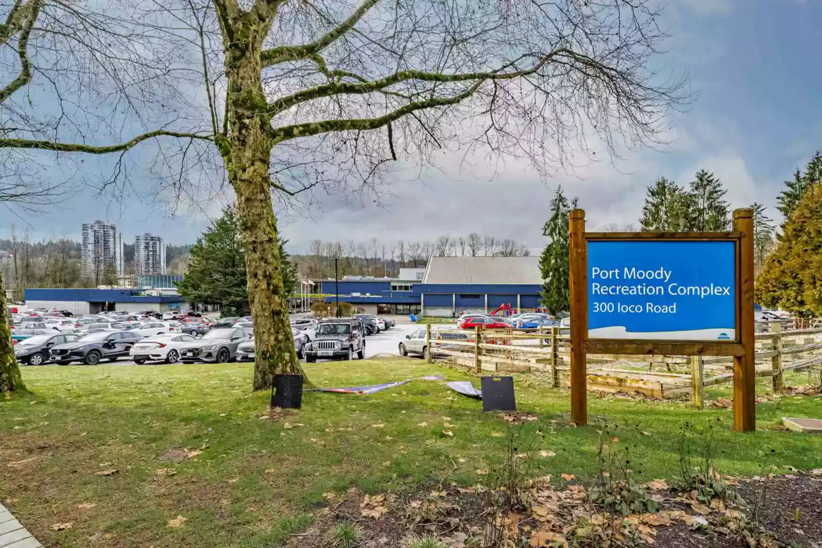 Swimming Pool Photo of 401 301 Maude Road, Port Moody, BC