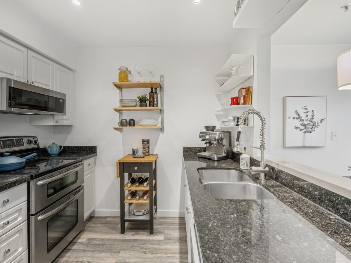 Dining Area Photo of 305 1915 E Georgia Street, Vancouver, BC