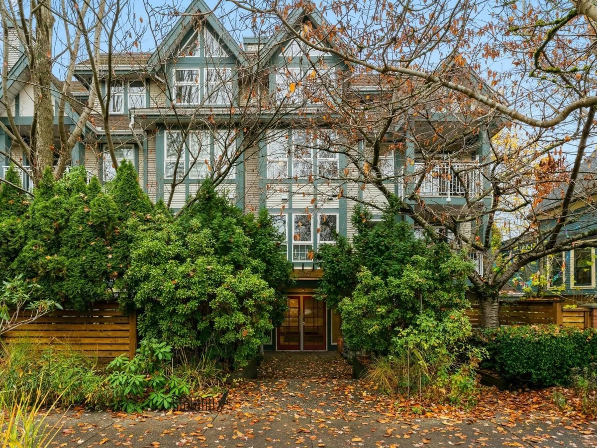 Front Yard Photo of 305 1915 E Georgia Street, Vancouver, BC