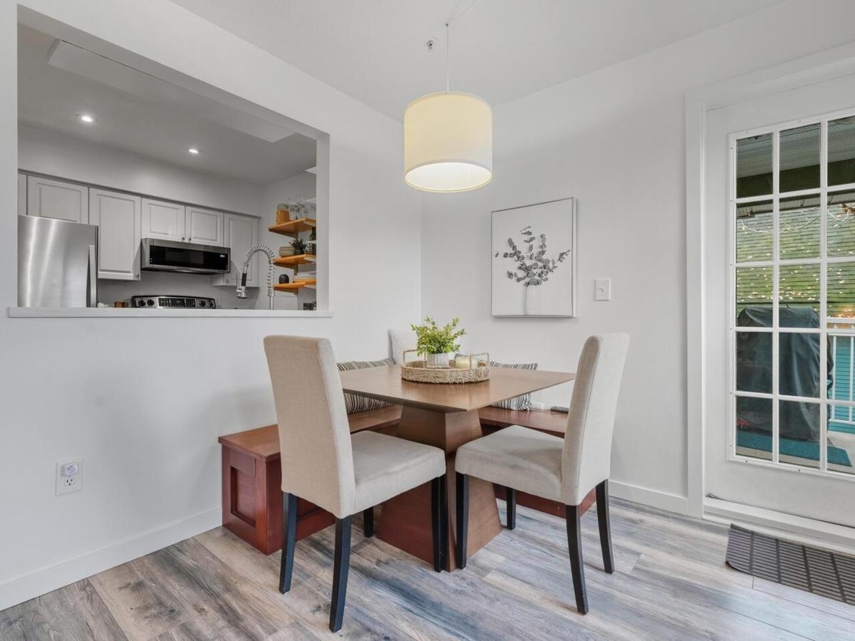 Kitchen Island Photo of 305 1915 E Georgia Street, Vancouver, BC