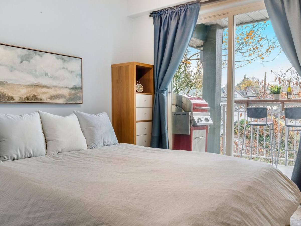 Loft / Bonus Room Photo of 305 1915 E Georgia Street, Vancouver, BC