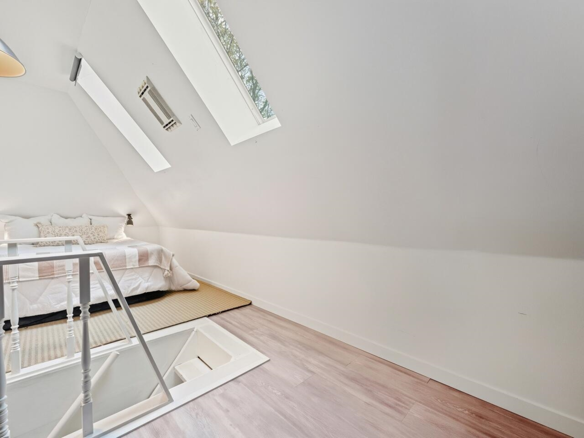 Outdoor Deck Photo of 305 1915 E Georgia Street, Vancouver, BC