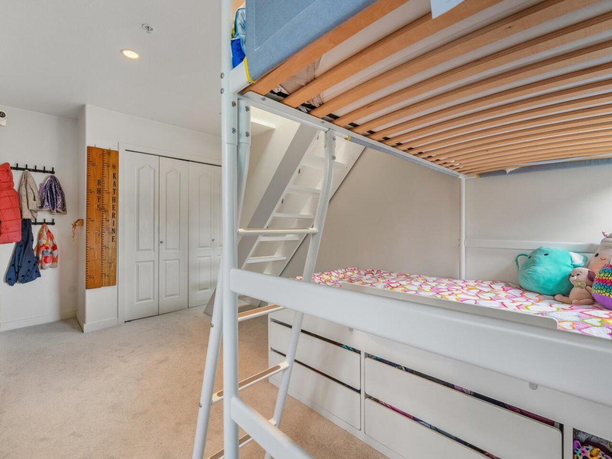 Staircase Photo of 305 1915 E Georgia Street, Vancouver, BC