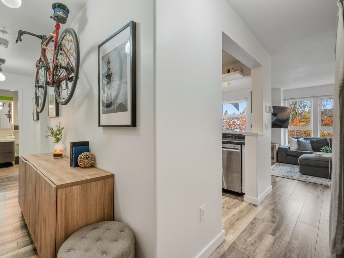 Walk-In Closet Photo of 305 1915 E Georgia Street, Vancouver, BC