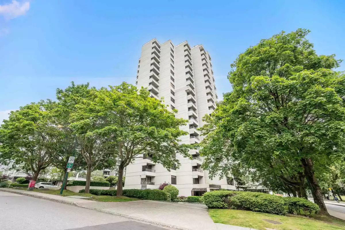 Aerial View of 201 1995 Beach Avenue, Vancouver, BC