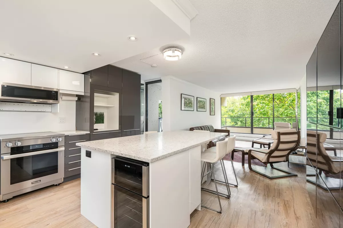 Kitchen Photo of 201 1995 Beach Avenue, Vancouver, BC
