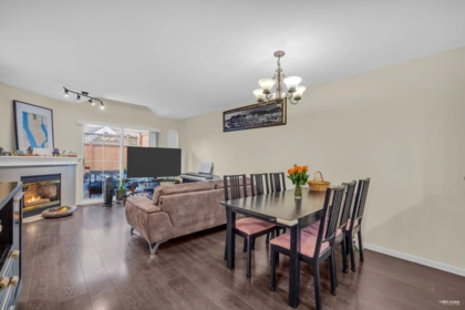 25 7488 Salisbury Avenue, Burnaby, BC