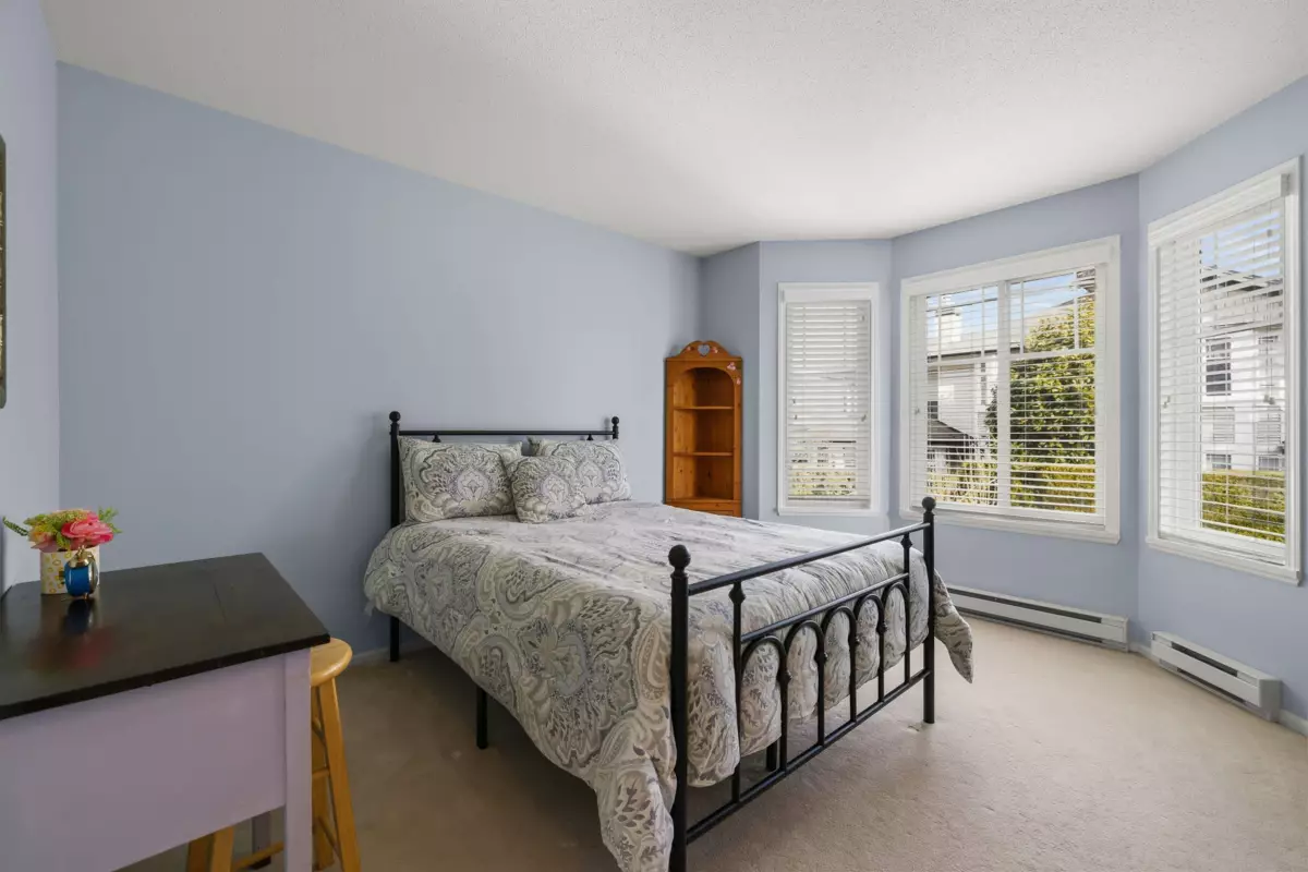 Loft / Bonus Room Photo of 27 6488 168 Street, Surrey, BC