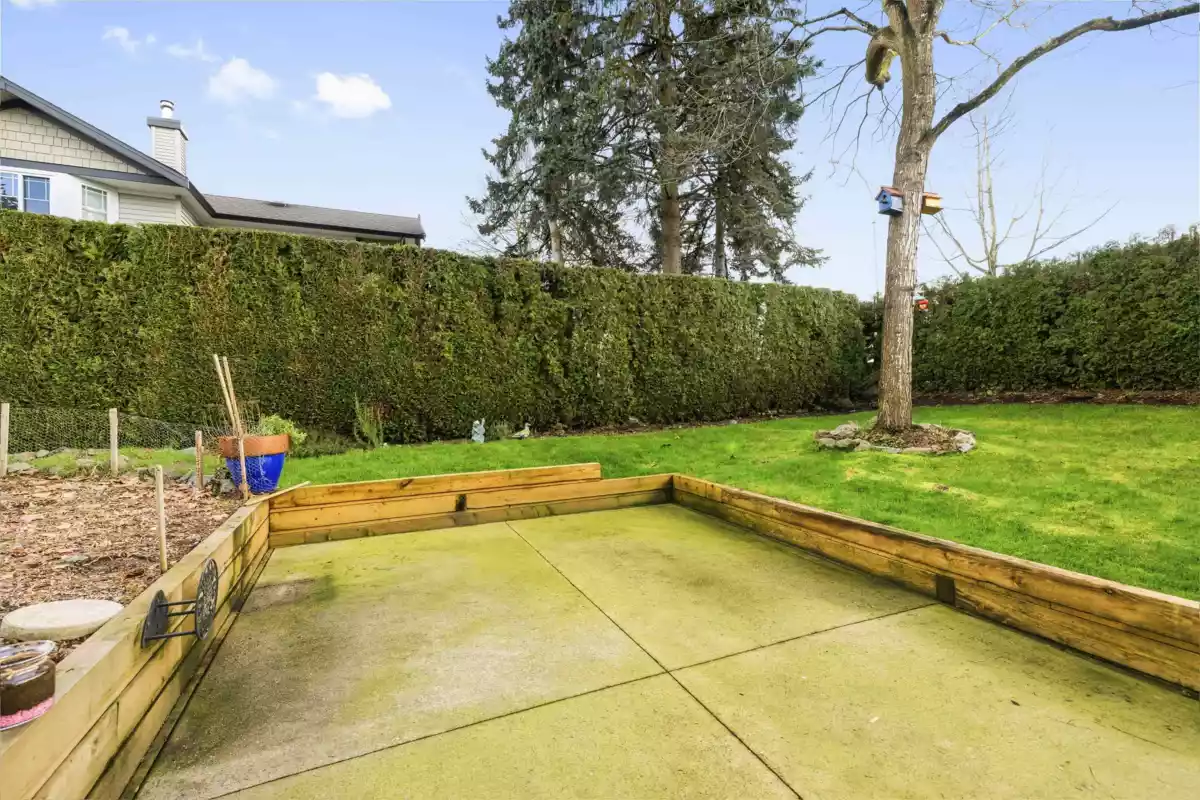 Mudroom Photo of 27 6488 168 Street, Surrey, BC