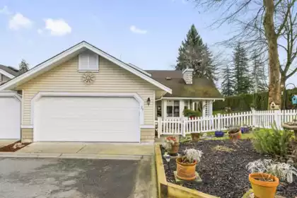 27 6488 168 Street, Surrey, BC, Cloverdale BC — 3 bed townhouse for sale