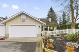 27 6488 168 Street, Surrey, BC