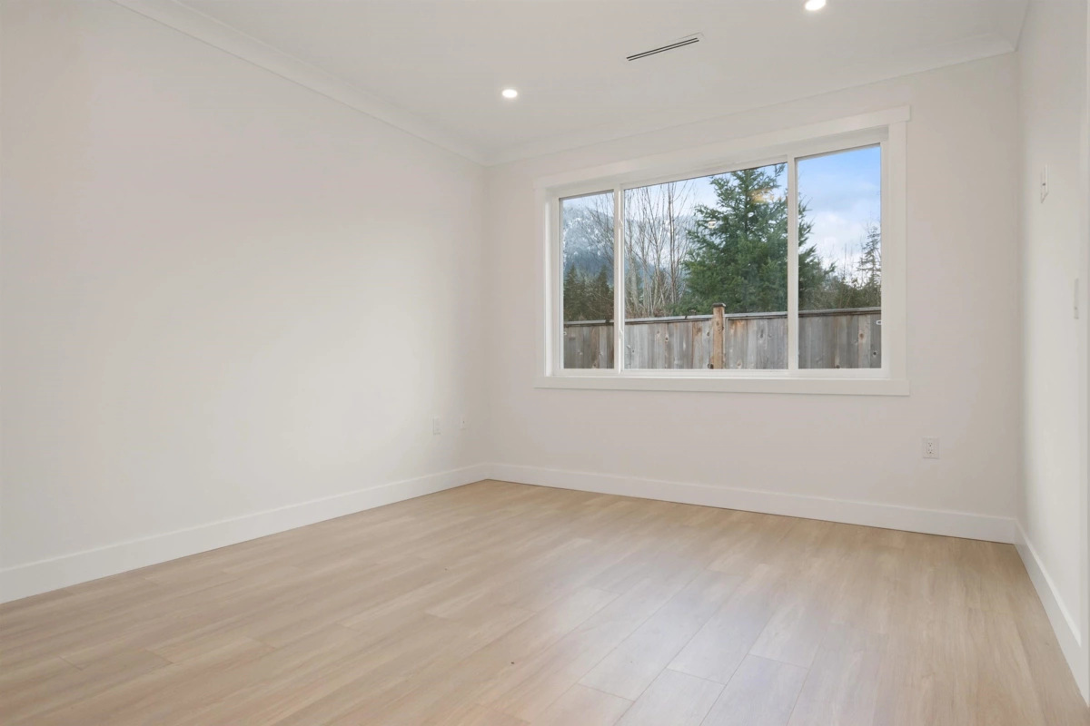 Walk-In Closet Photo of 48 20118 Beacon Road, Hope, BC