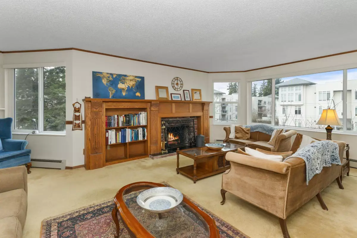 Exterior Rear Photo of 302 32098 George Ferguson Way, Abbotsford, BC