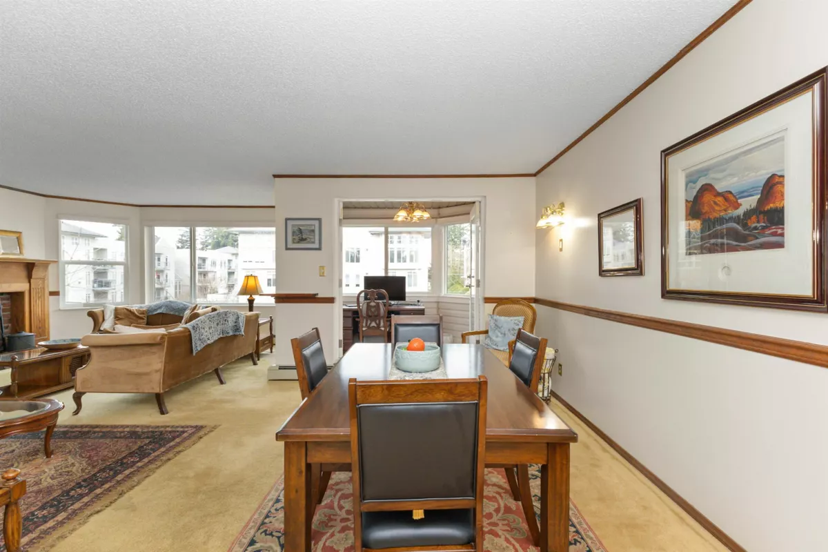 Pantry Photo of 302 32098 George Ferguson Way, Abbotsford, BC