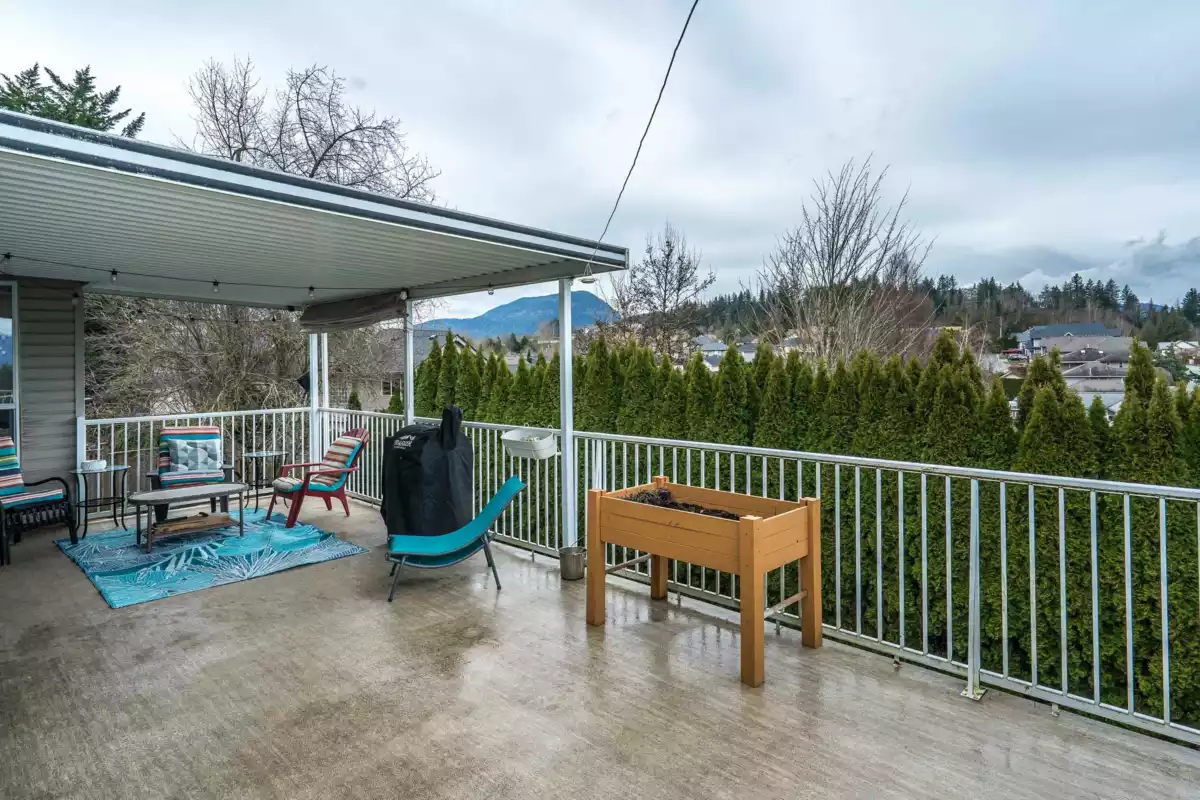 Hot Tub / Spa Photo of 5465 Highroad Crescent, Chilliwack, BC