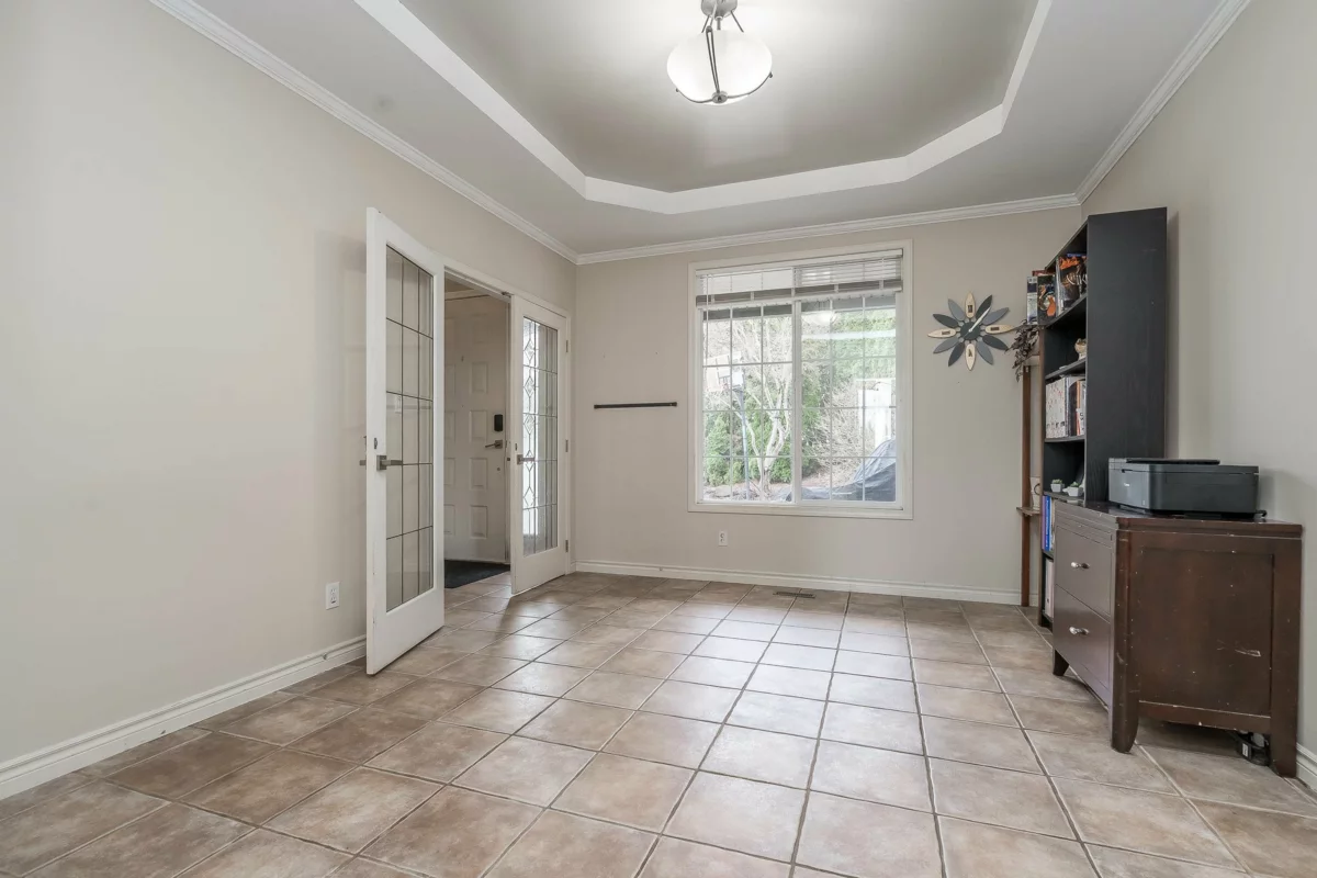 Kitchen Island Photo of 5465 Highroad Crescent, Chilliwack, BC