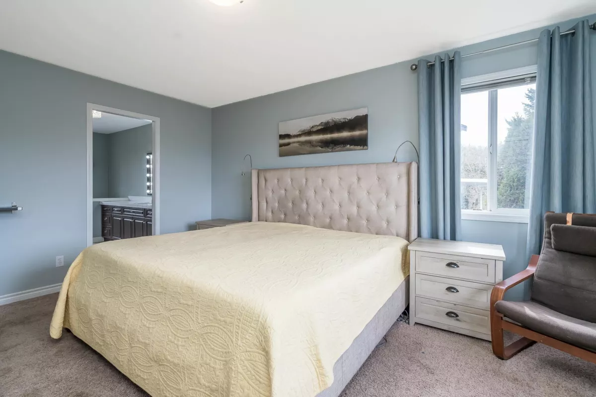 Powder Room Photo of 5465 Highroad Crescent, Chilliwack, BC