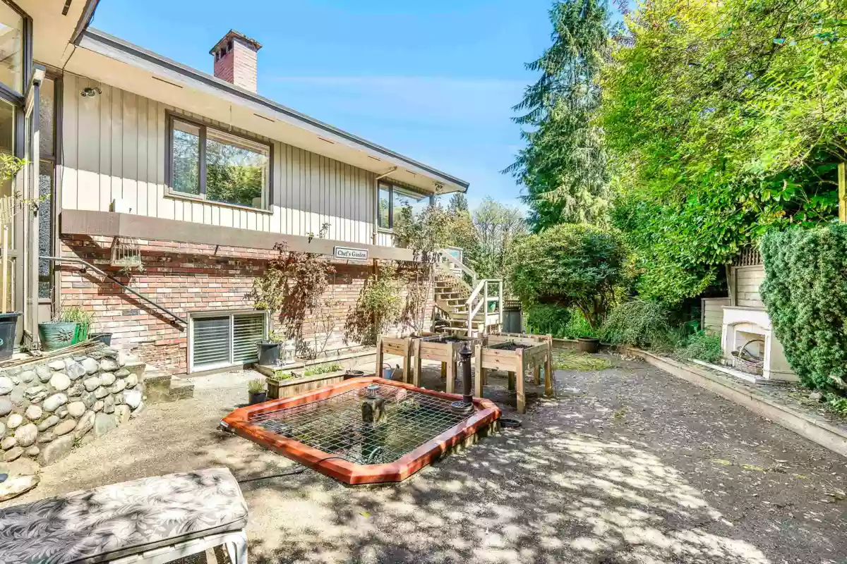 Hot Tub / Spa Photo of 792 Anderson Crescent, West Vancouver, BC