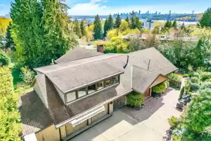 Fitness Center Photo Near 792 Anderson Crescent, West Vancouver, BC