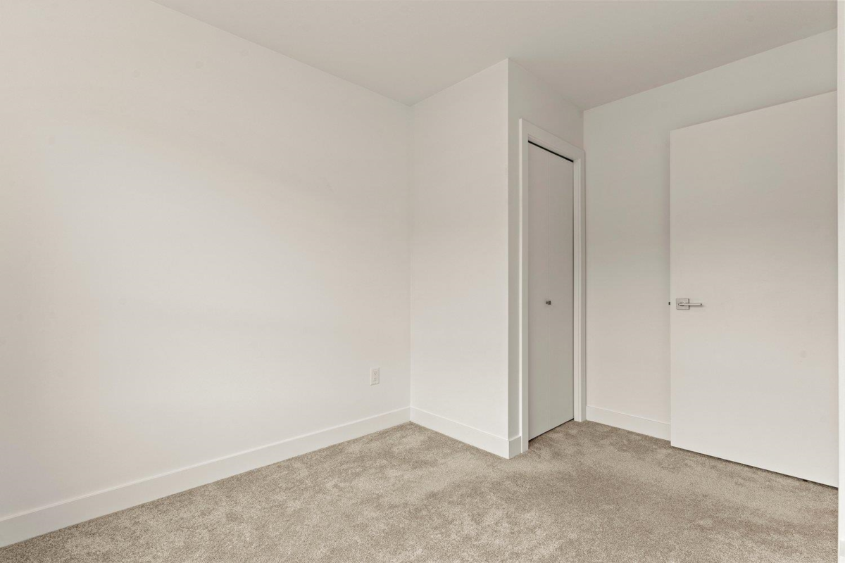 Entry Foyer Photo of 409 46150 Thomas Road, Chilliwack, BC