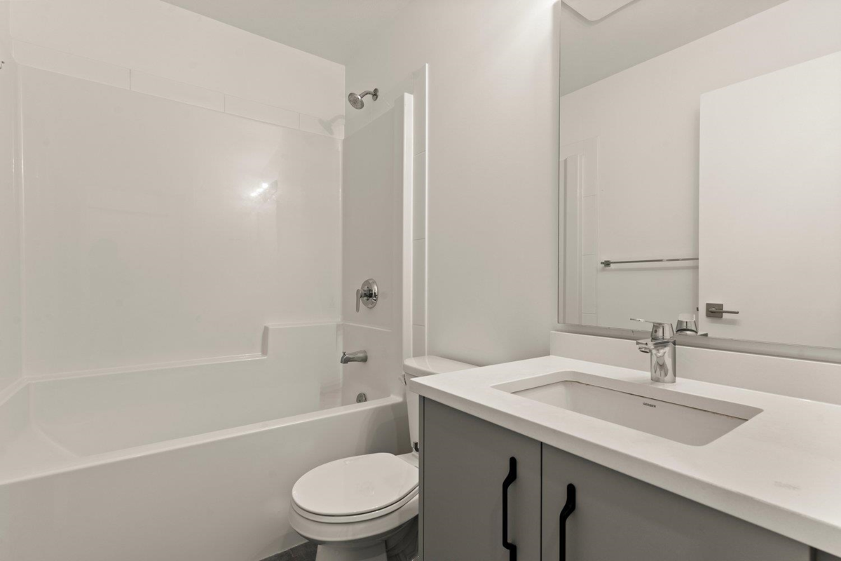 Laundry Room Photo of 409 46150 Thomas Road, Chilliwack, BC