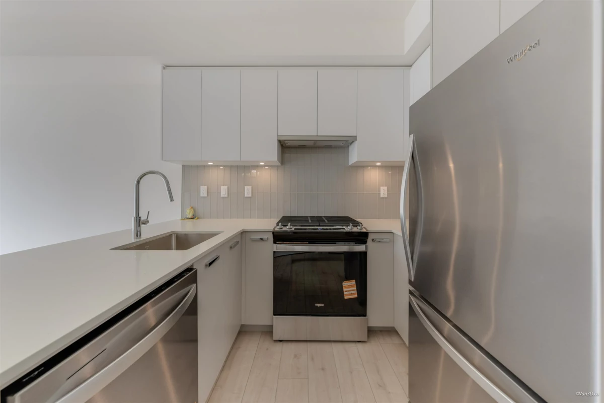 Kitchen Island Photo of 317 13777 75a Avenue, Surrey, BC