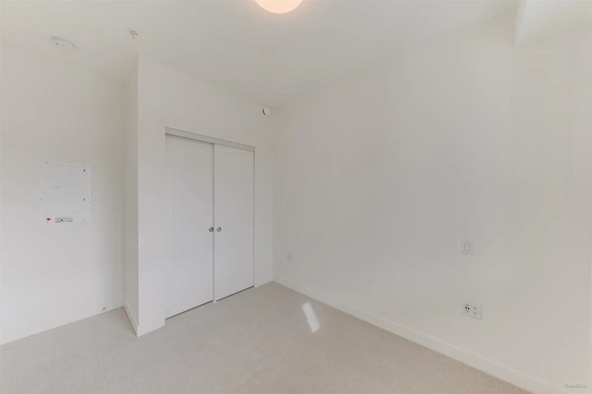 Primary Bathroom Photo of 317 13777 75a Avenue, Surrey, BC