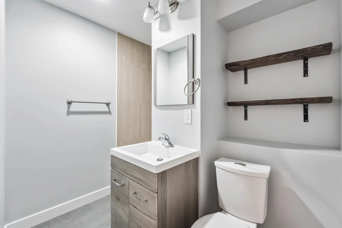 Hot Tub / Spa Photo of 22990 70a Avenue, Langley, BC