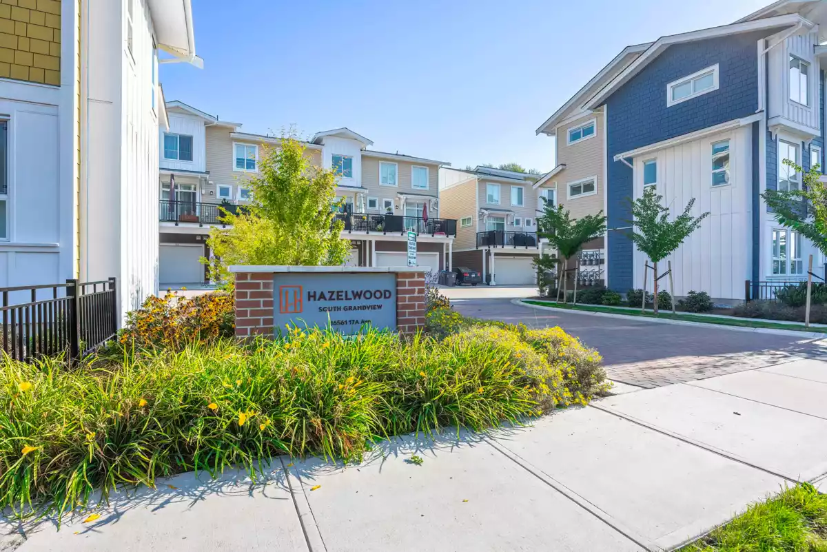 Hallway Photo of 50 16561 17a Avenue, Surrey, BC