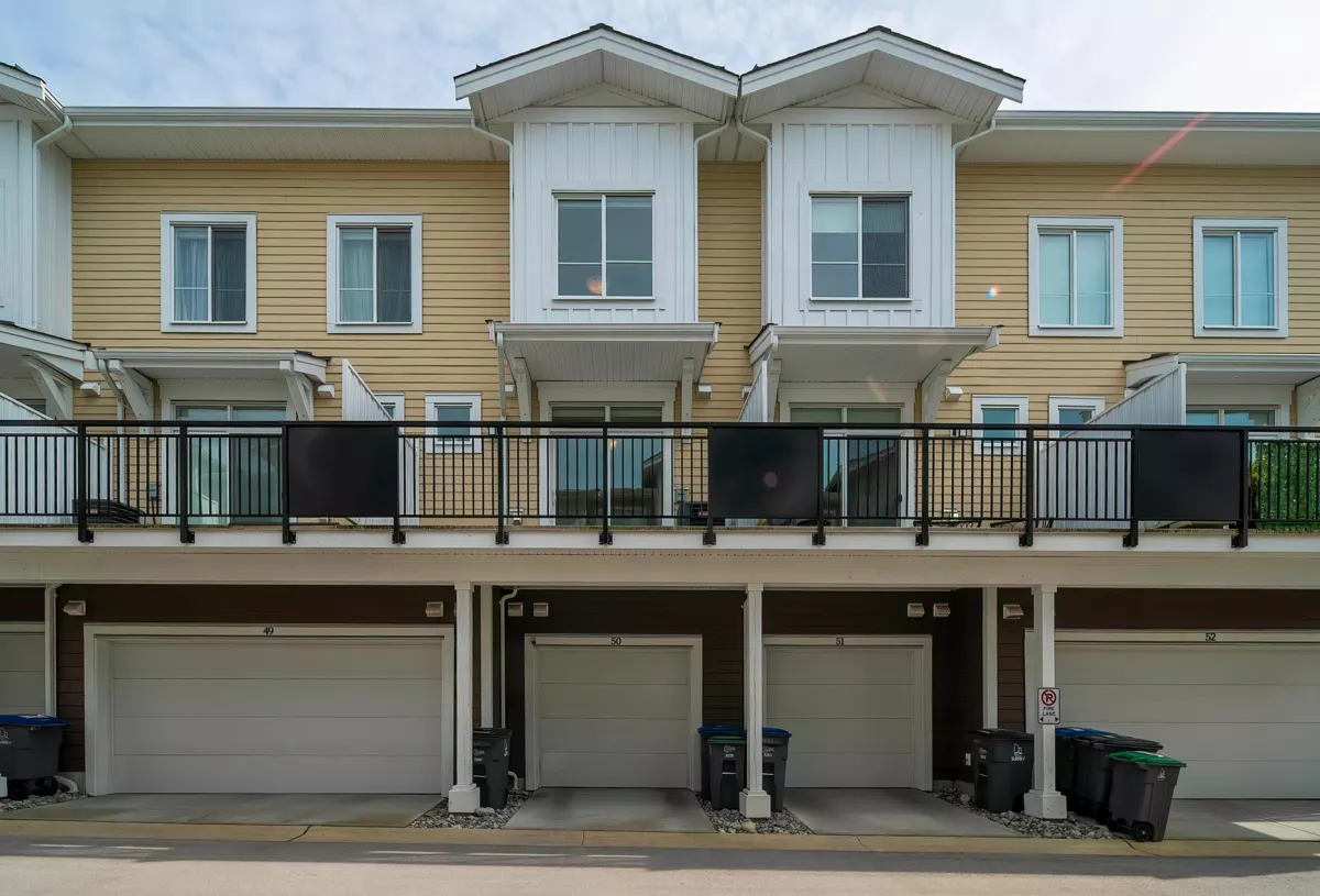 Hot Tub / Spa Photo of 50 16561 17a Avenue, Surrey, BC