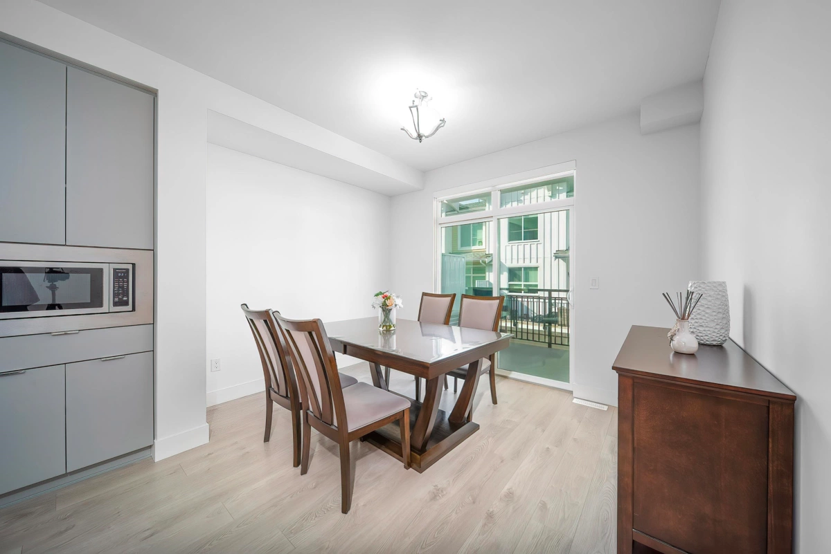 Living Room Photo of 50 16561 17a Avenue, Surrey, BC