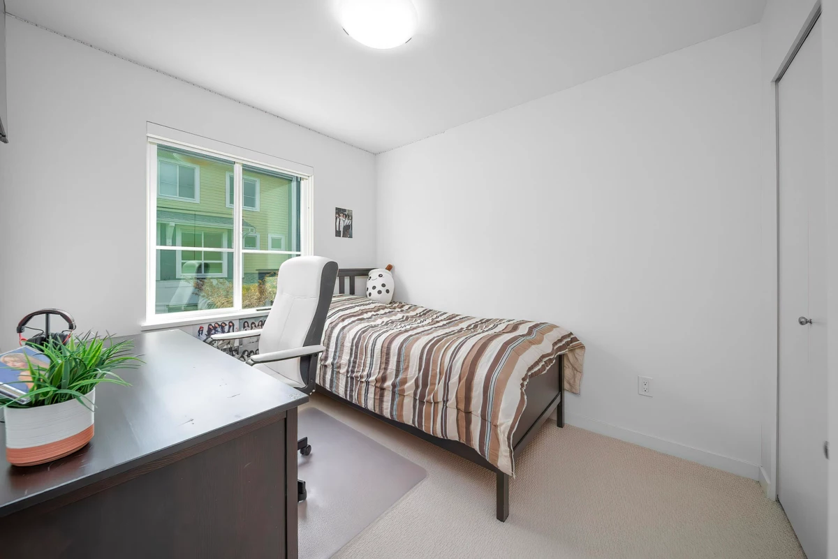 Loft / Bonus Room Photo of 50 16561 17a Avenue, Surrey, BC