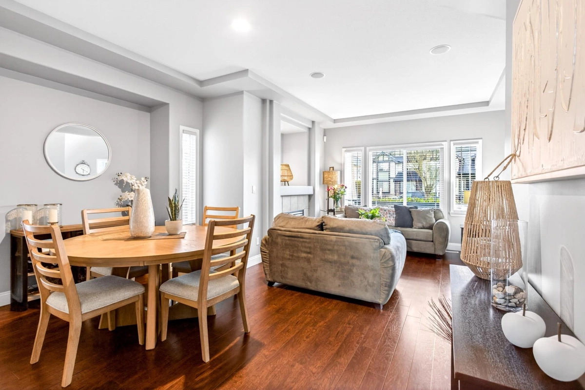 Breakfast Nook Photo of 2473 Nile Gate, Port Coquitlam, BC
