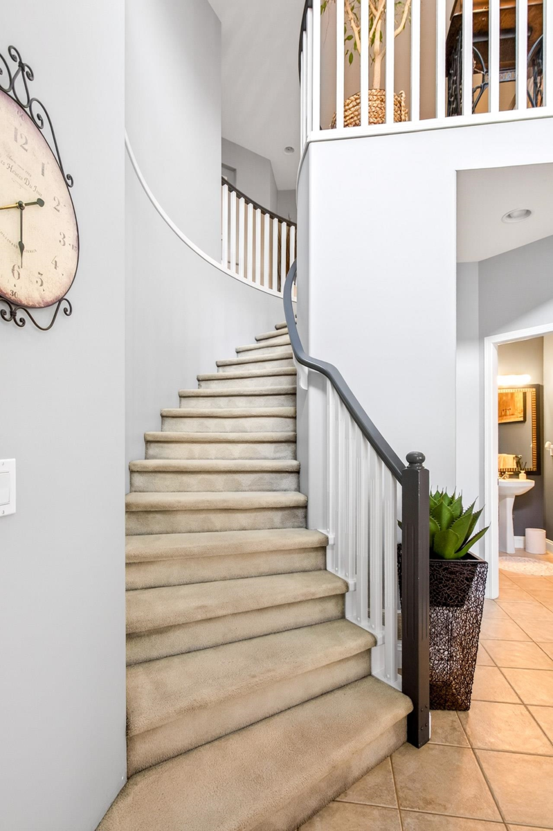 Entry Foyer Photo of 2473 Nile Gate, Port Coquitlam, BC