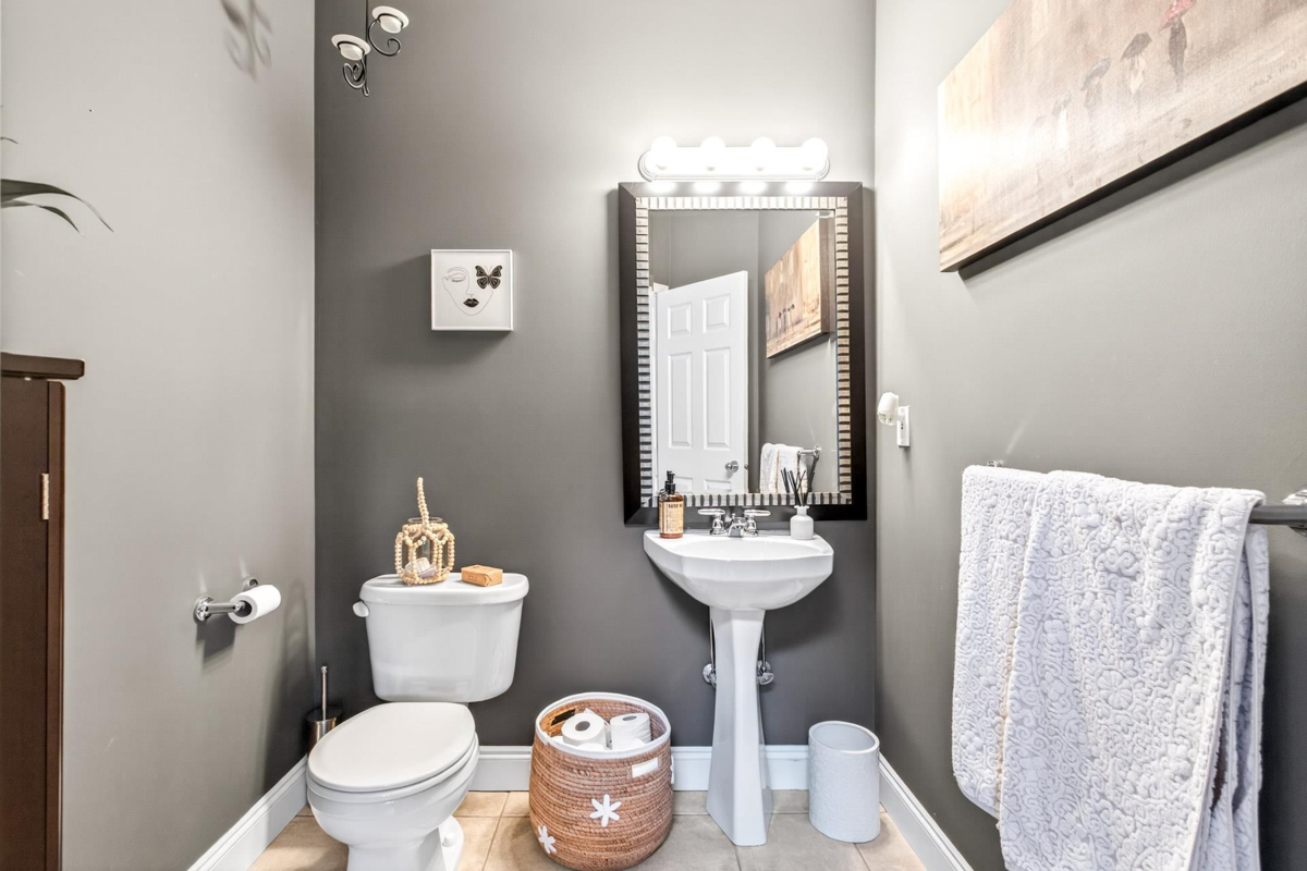 Laundry Room Photo of 2473 Nile Gate, Port Coquitlam, BC