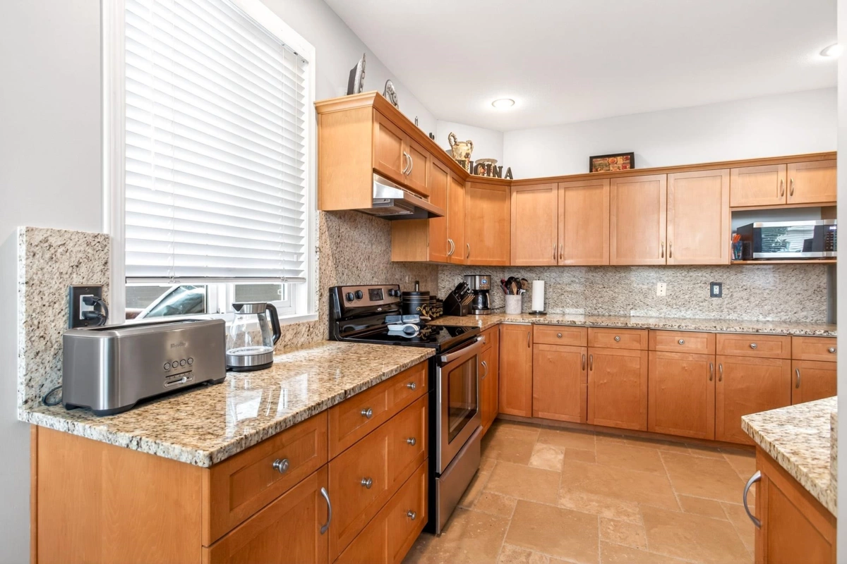 Office / Den Photo of 2473 Nile Gate, Port Coquitlam, BC