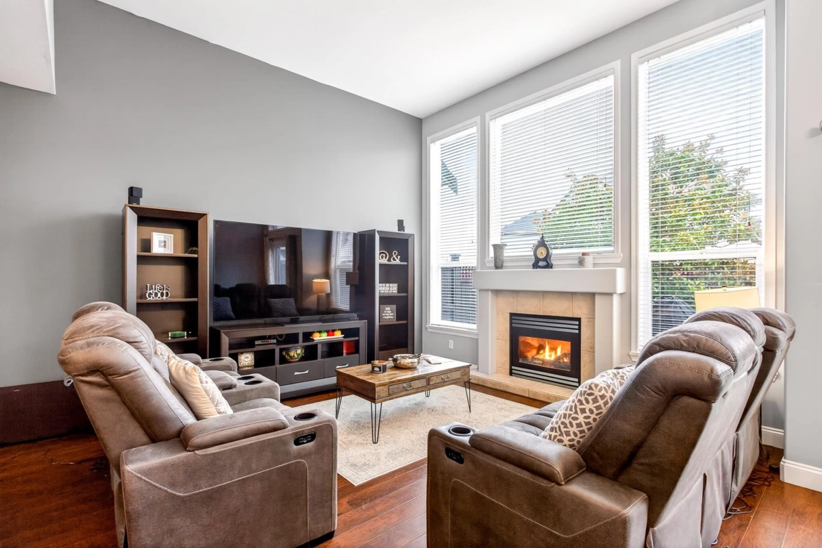 Primary Bathroom Photo of 2473 Nile Gate, Port Coquitlam, BC