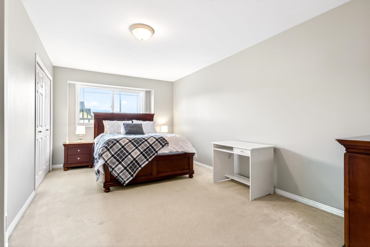 Swimming Pool Photo of 2473 Nile Gate, Port Coquitlam, BC