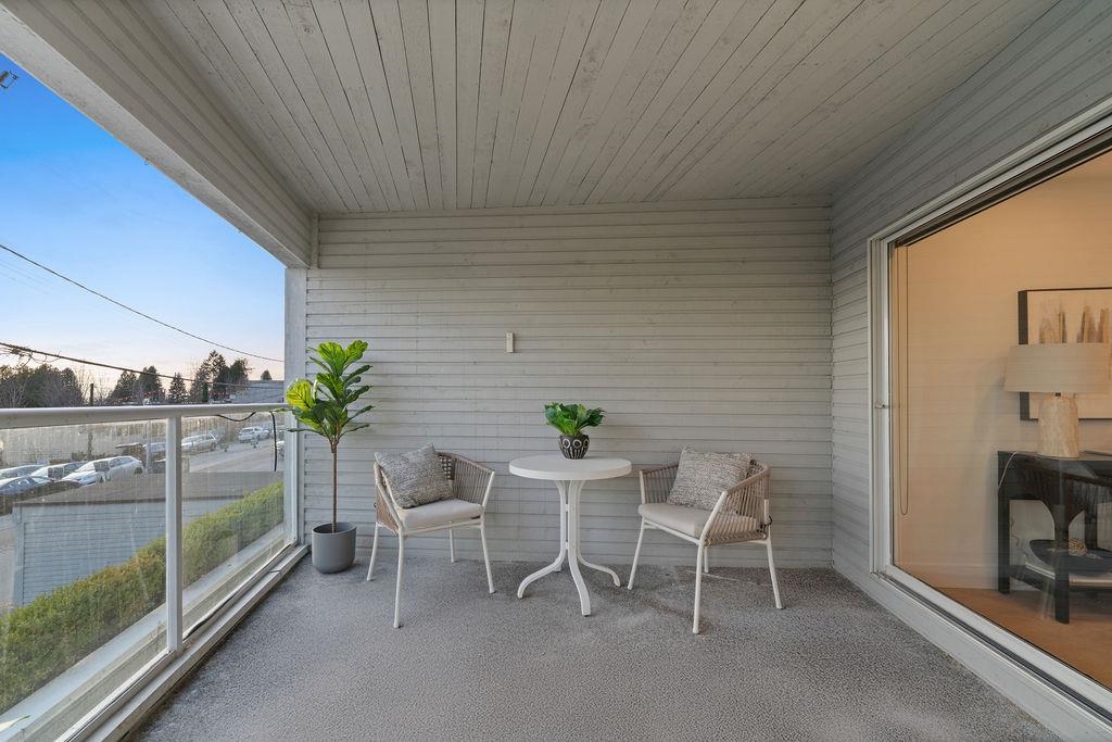 Basement Recreation Room Photo of 101 2412 Haywood Avenue, West Vancouver, BC