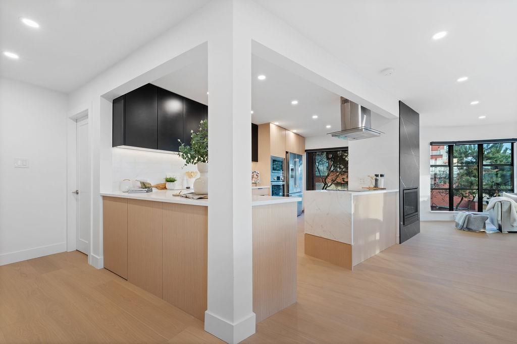 Bedroom 2 Photo of 101 2412 Haywood Avenue, West Vancouver, BC