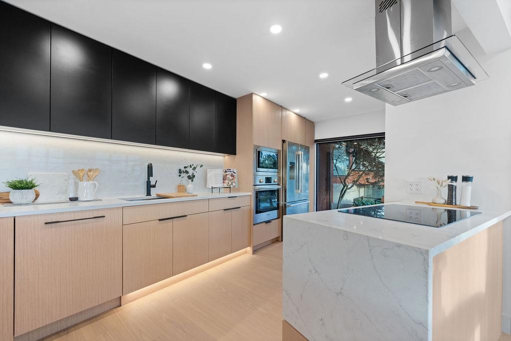 Bedroom 4 Photo of 101 2412 Haywood Avenue, West Vancouver, BC