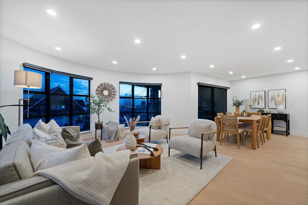 Loft / Bonus Room Photo of 101 2412 Haywood Avenue, West Vancouver, BC