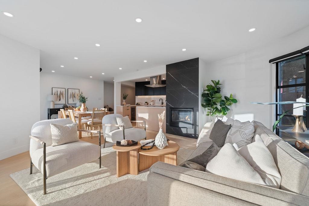 Pantry Photo of 101 2412 Haywood Avenue, West Vancouver, BC