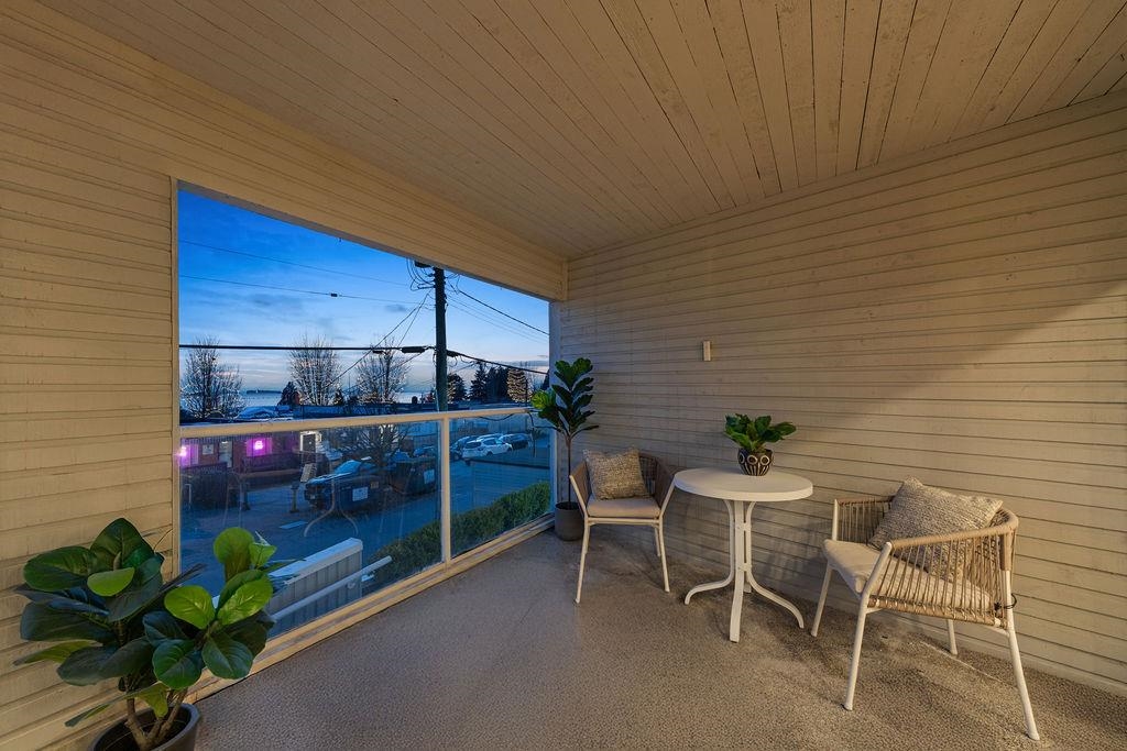 Staircase Photo of 101 2412 Haywood Avenue, West Vancouver, BC