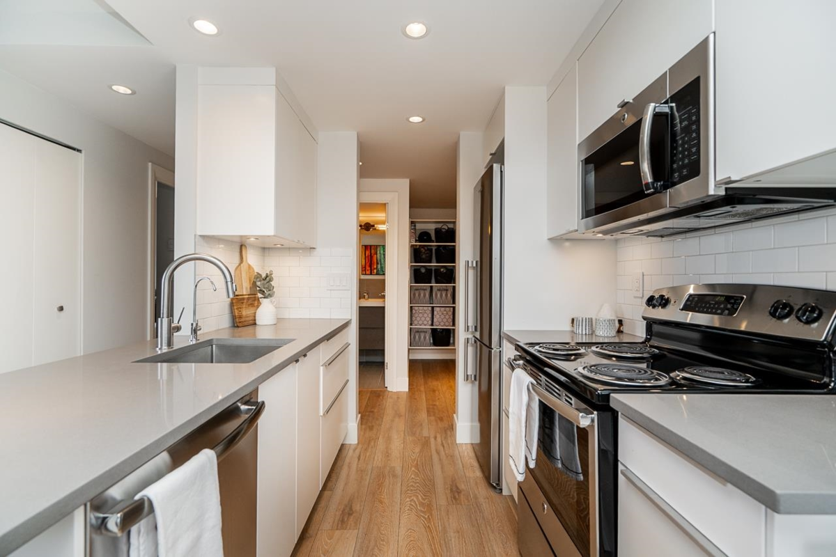 Primary Bedroom Photo of 1202 110 W 4th Street, North Vancouver, BC