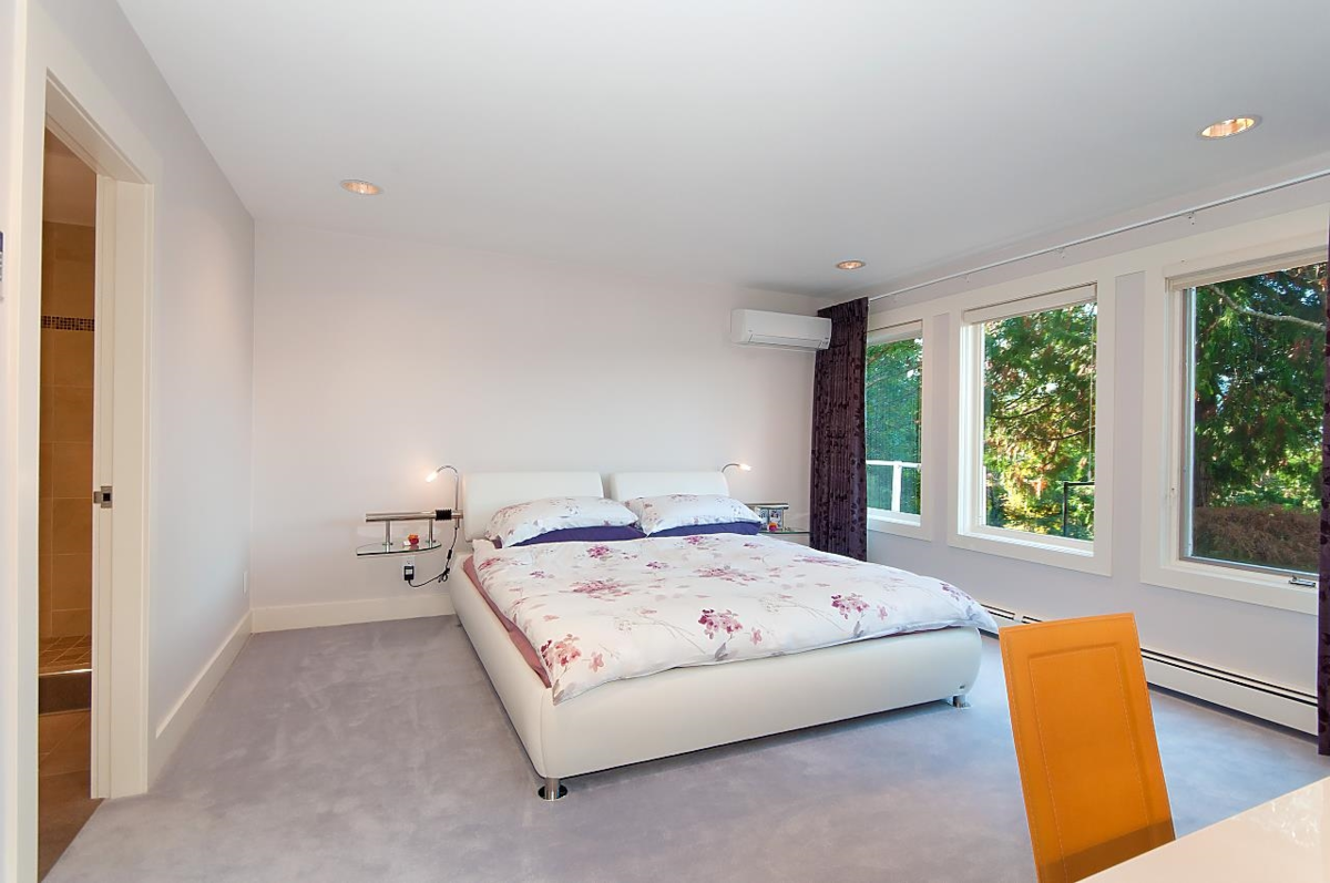 Basement Recreation Room Photo of 6175 Nelson Avenue, West Vancouver, BC