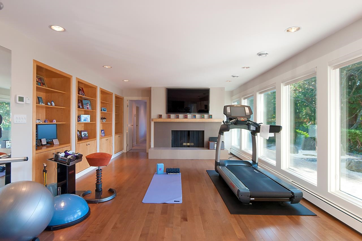 Outdoor Patio Photo of 6175 Nelson Avenue, West Vancouver, BC