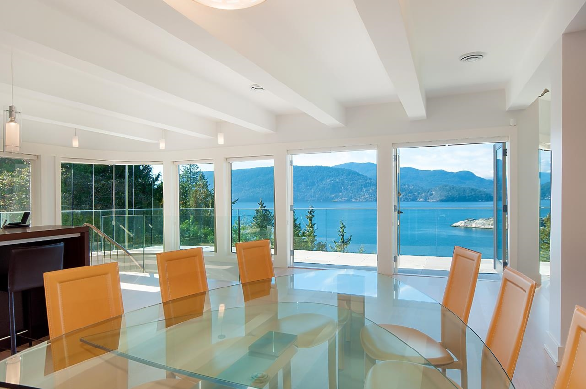 Walk-In Closet Photo of 6175 Nelson Avenue, West Vancouver, BC