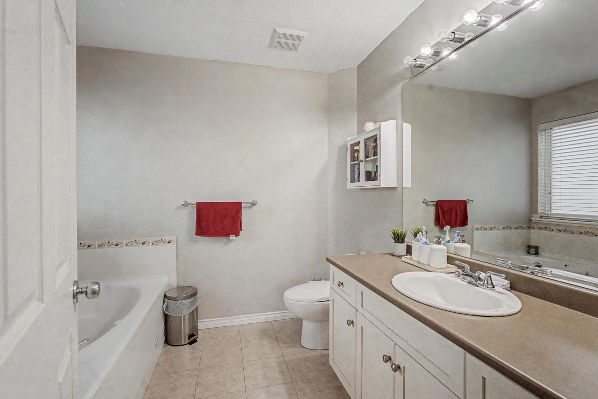 Bedroom 2 Photo of 35186 Laburnum Avenue, Abbotsford, BC