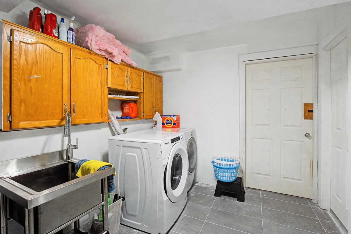 Loft / Bonus Room Photo of 35186 Laburnum Avenue, Abbotsford, BC